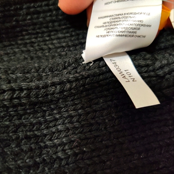 Lole Beanie - Picture 10 of 14